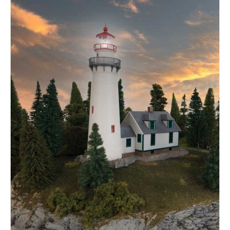 Walthers Cornerstone 3665 (HO) Eagle Point Lighthouse -- Kit