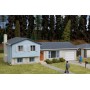 Walthers Cornerstone 3794 (HO) Split-Level House -- Kit
