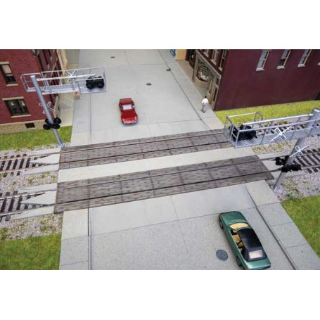 WalthersTrack 83113 (HO) Modern Wood Grade Crossing w/Rerailer Ends -- Kit