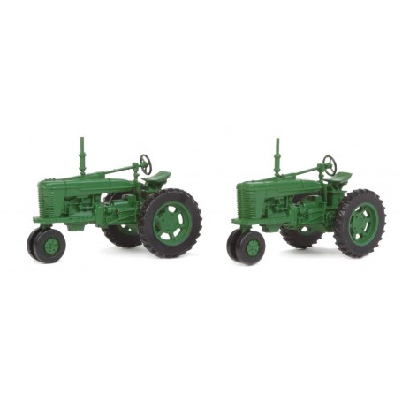 Walthers SceneMaster 4161 (HO) Farm Tractor 2-Pack - Green