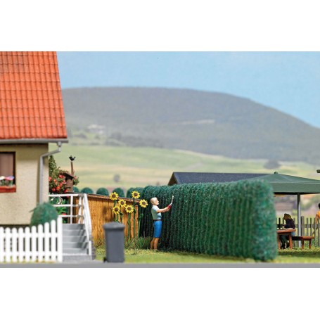 BUSCH 1270 (A) Trees of Life Shrubs - Assembled