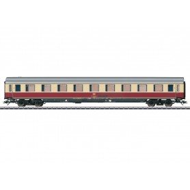 Märklin 43845 (HO) type Avümz 111 (DB) compartment car, 1st class, Era IV