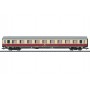 Märklin 43863 (HO) type Avümz 111 (DB) compartment car, 1st class, Era IV