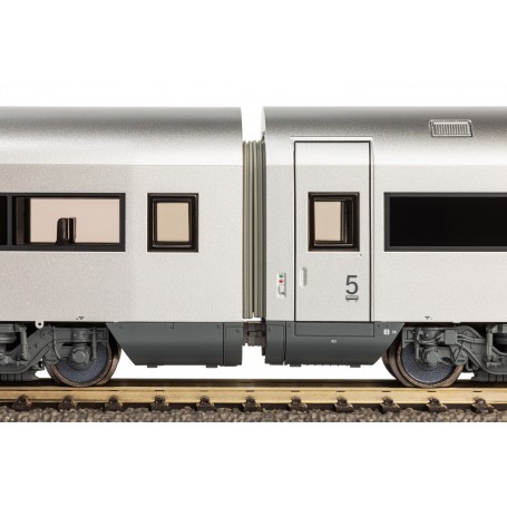 PIKO 58151 and 28350 (HO) Metropolitan Express Train (MET) BR 101