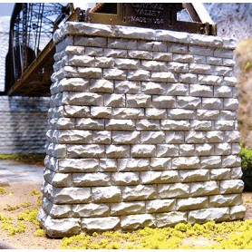 Chooch Enterprise 8431 (HO) Single-Track Cut Stone Bridge Pier w/Rectangular Base