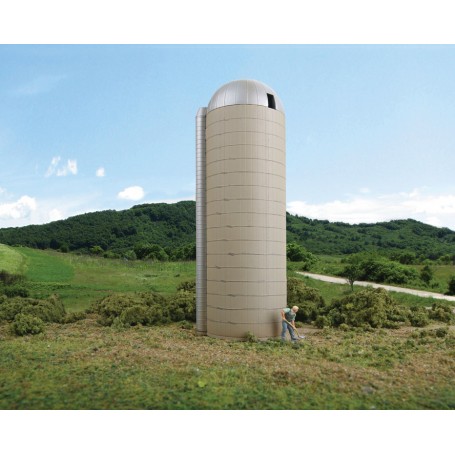 Walthers Cornerstone 3332 (HO) Concrete-Style Silo -- Kit