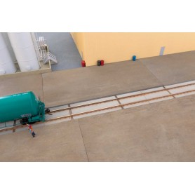 Walthers Cornerstone 4163 (HO) Concrete Track Pads pkg(9)