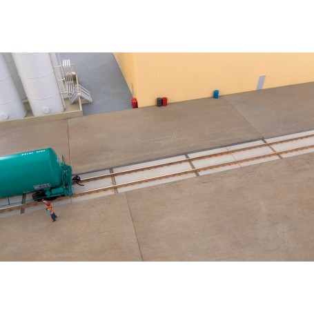 Walthers Cornerstone 4163 (HO) Concrete Track Pads pkg(9)