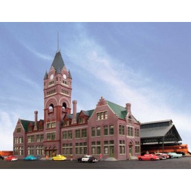 Walthers Cornerstone 2946 (HO) Milwaukee Everett Street Station and Train Shed
