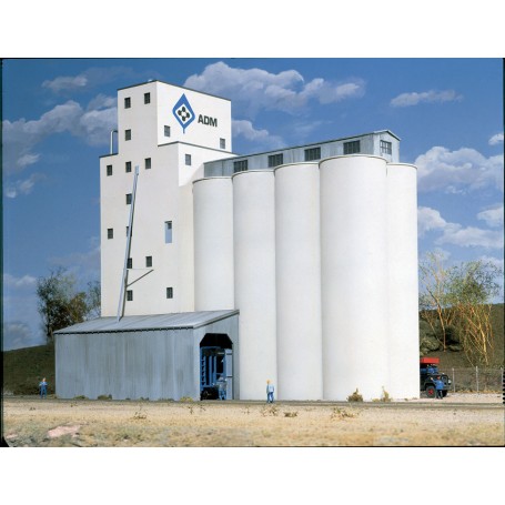 Walthers Cornerstone 3022 (HO) ADM(R) Concrete Grain Elevator -- Kit