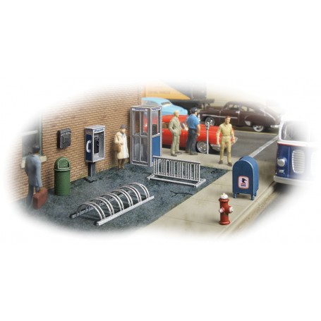 Walthers SceneMaster 4121 (HO) City Street Accessory Package Kit