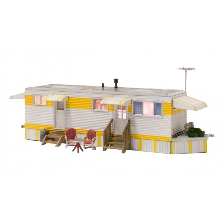 Woodland Scenics BR5062 (HO) Sunny Days Trailer - Built-&-Ready® Landmark Structures®-- Assembled